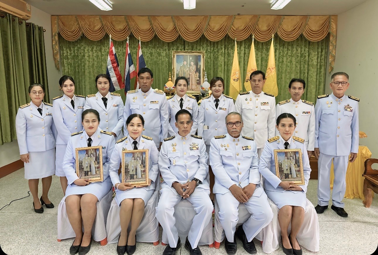 กิจกรรมพิธีรับพระราชทานพระบรมฉายาลักษณ์ พระบาทสมเด็จพระเจ้าอยู่หัว ที่ฉายกับสมเด็จพระนางเจ้า ฯ พระบรมราชินี